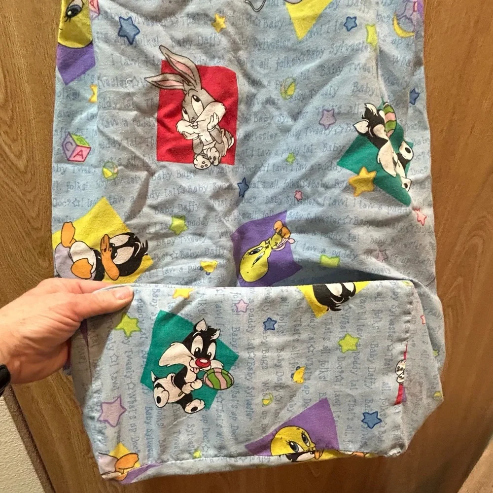 Vtg 1997 Looney Tunes  Nursery Hamper Baby Storage Tweety Bird Bugs Bunny